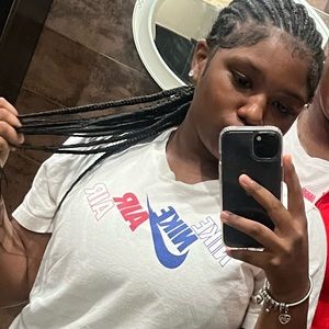 Meet your Posher, Khamia